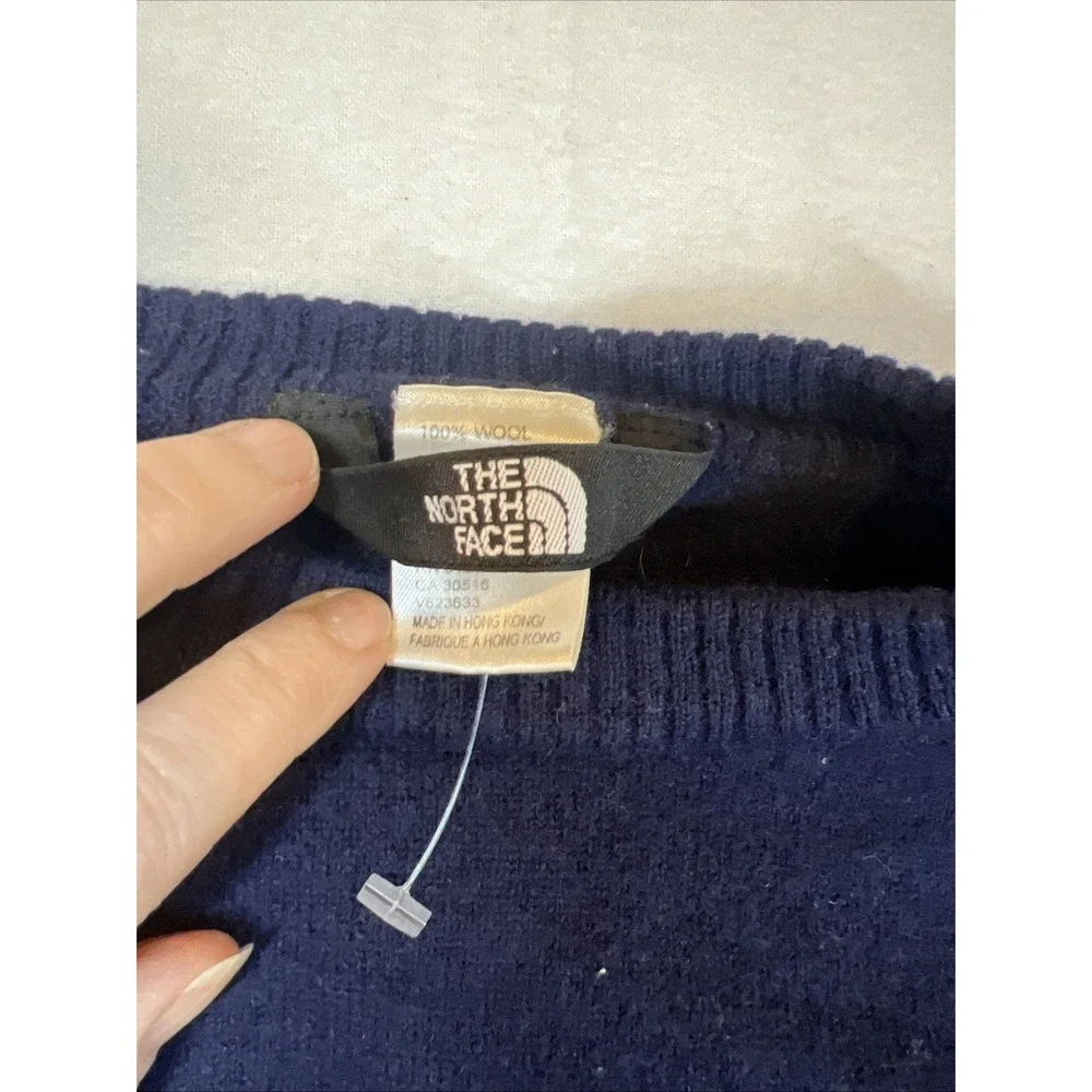 The North Face Men's Sweater Navy 100% Wolf Pullover Crewneck
